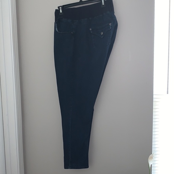Comfortable stretch Jean Pant - Picture 6 of 7